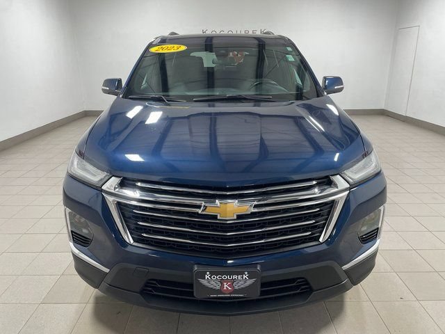 Used 2023 Chevrolet Traverse LT AWD/4WD image 2