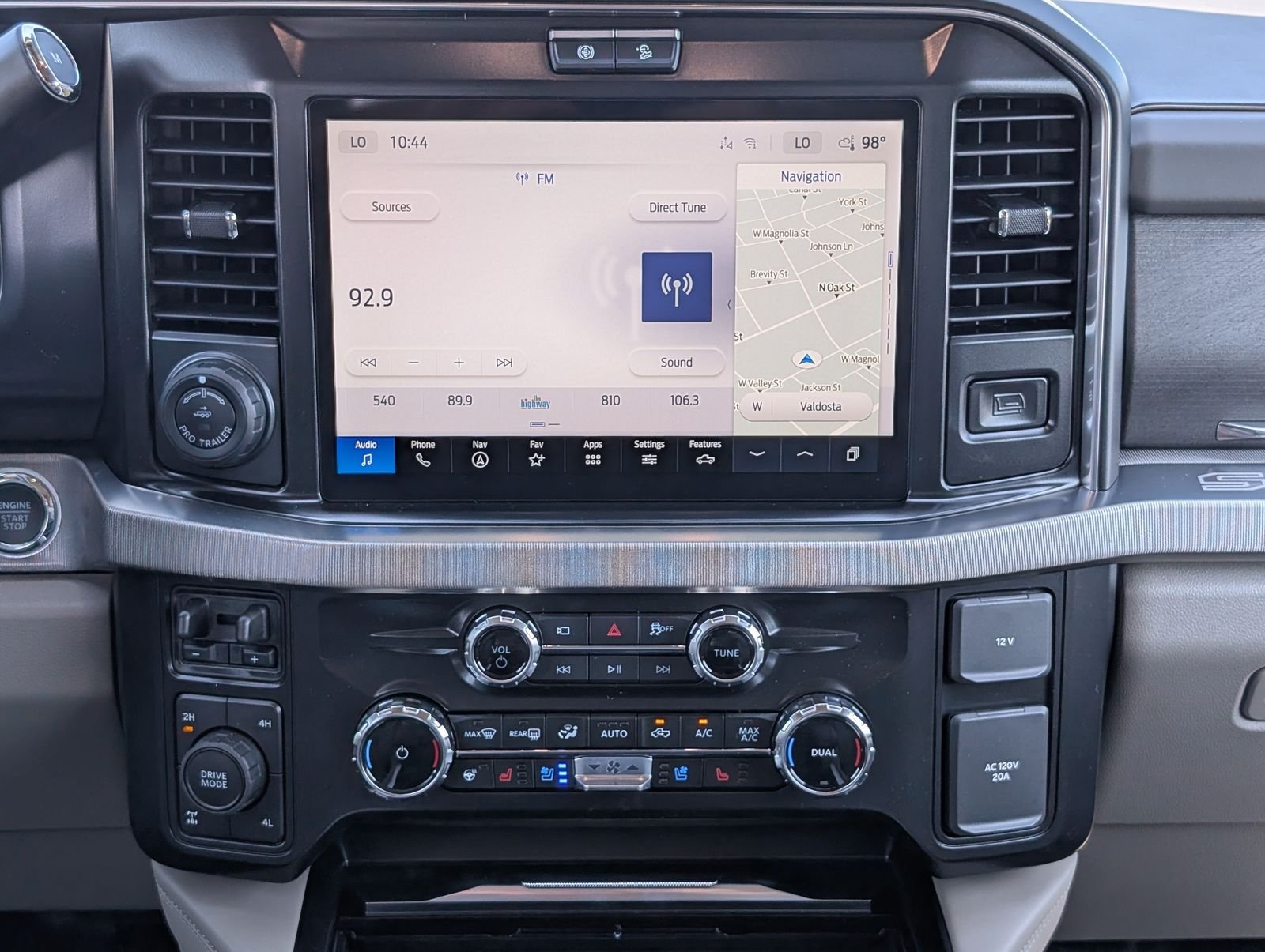 New 2026 Ford F250 Platinum w/ Platinum Plus Package AWD/4WD image 17