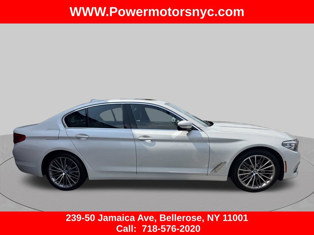 Used 2020 BMW 530e w/ Luxury Package RWD image 6