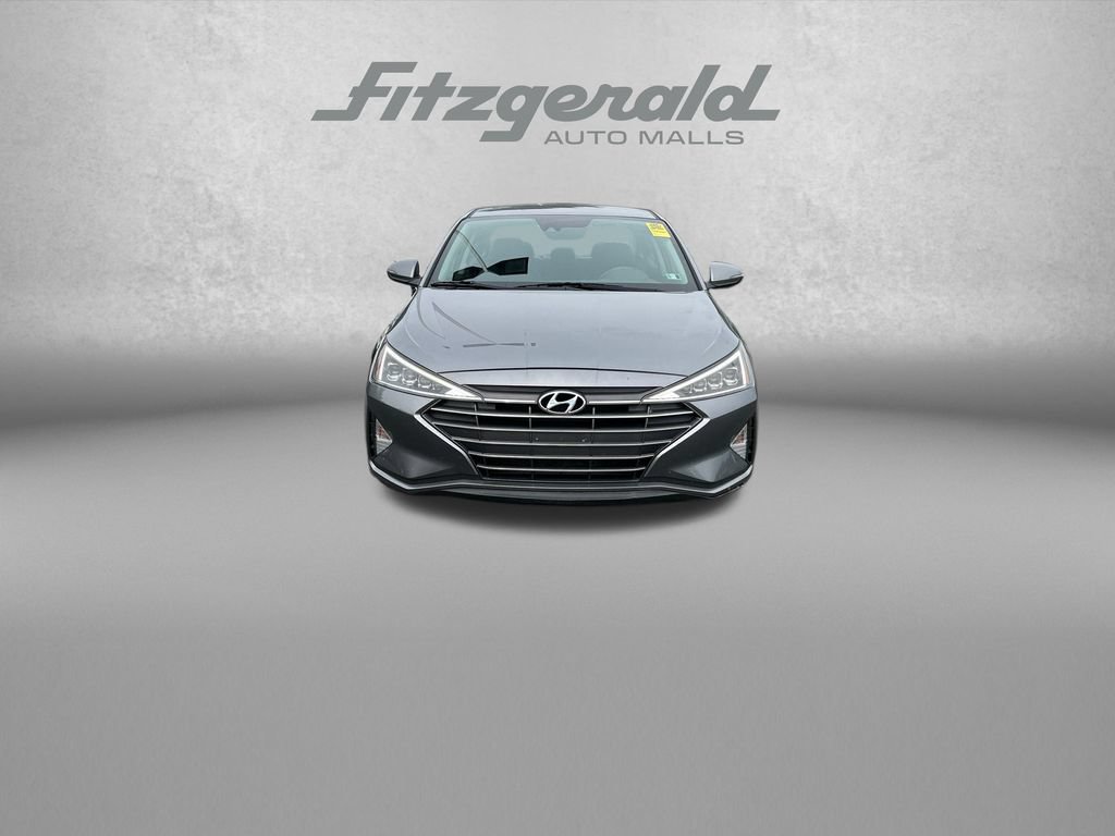 Used 2019 Hyundai Elantra Limited w/ Cargo Package FWD image 2