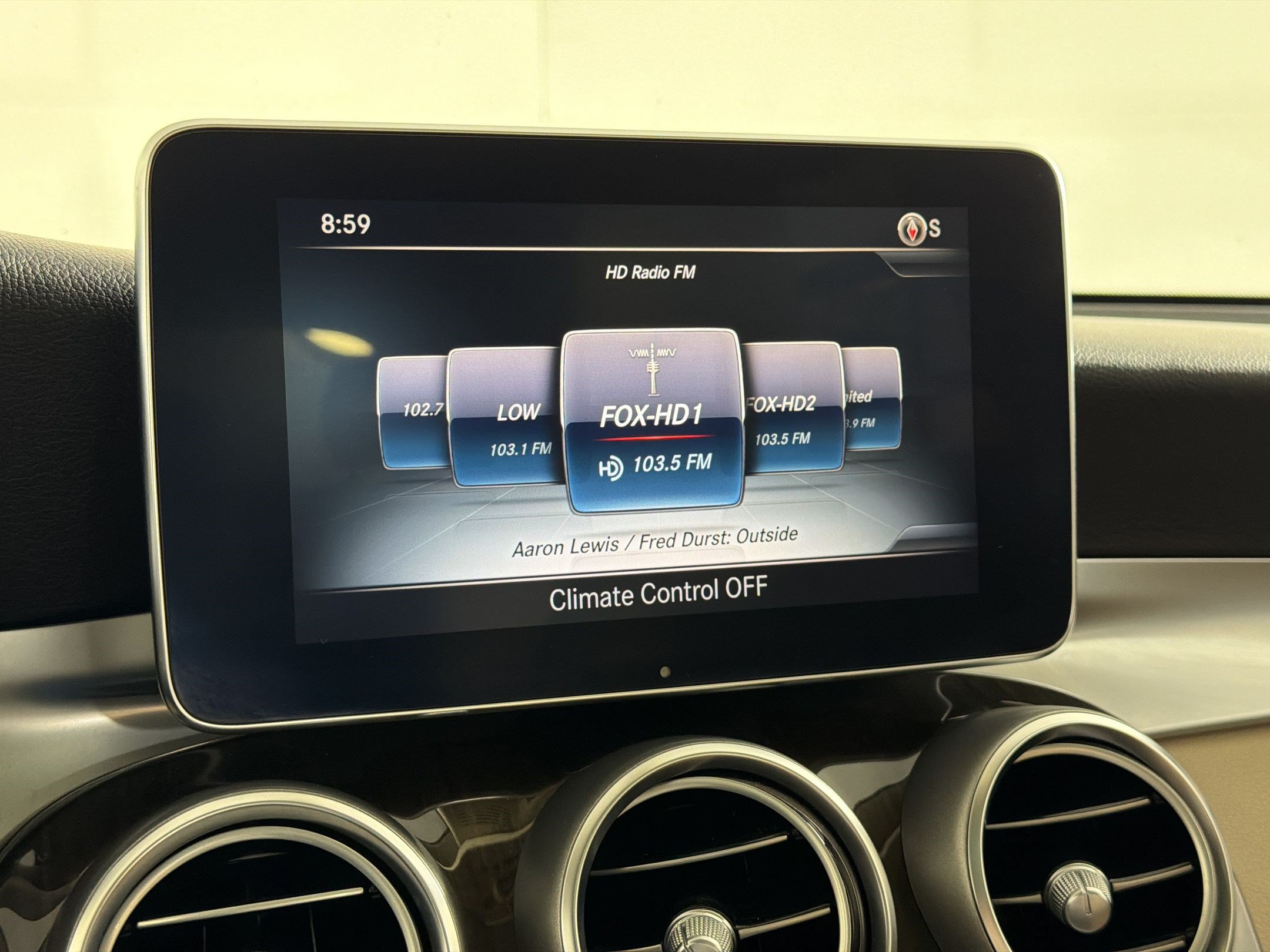 Used 2019 Mercedes-Benz GLC 300 4MATIC image 21