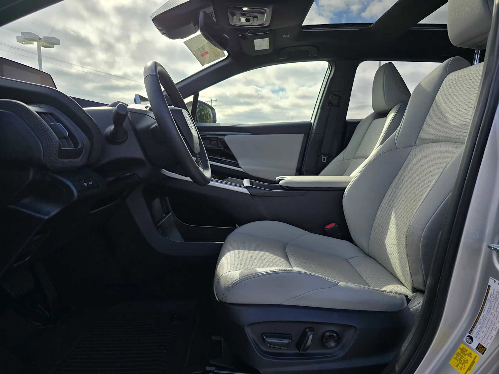 Certified 2025 Toyota bZ4X AWD image 20