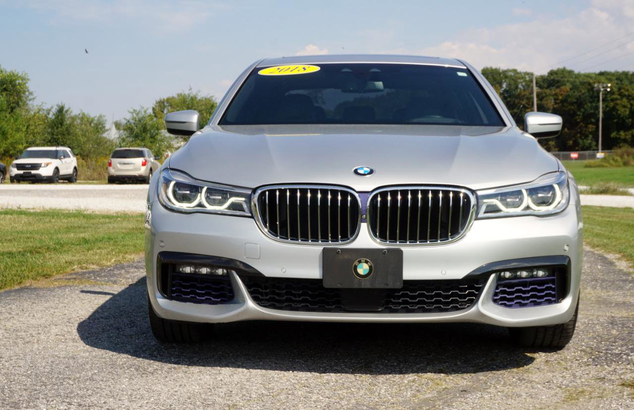 Used 2018 BMW 750i xDrive image 3