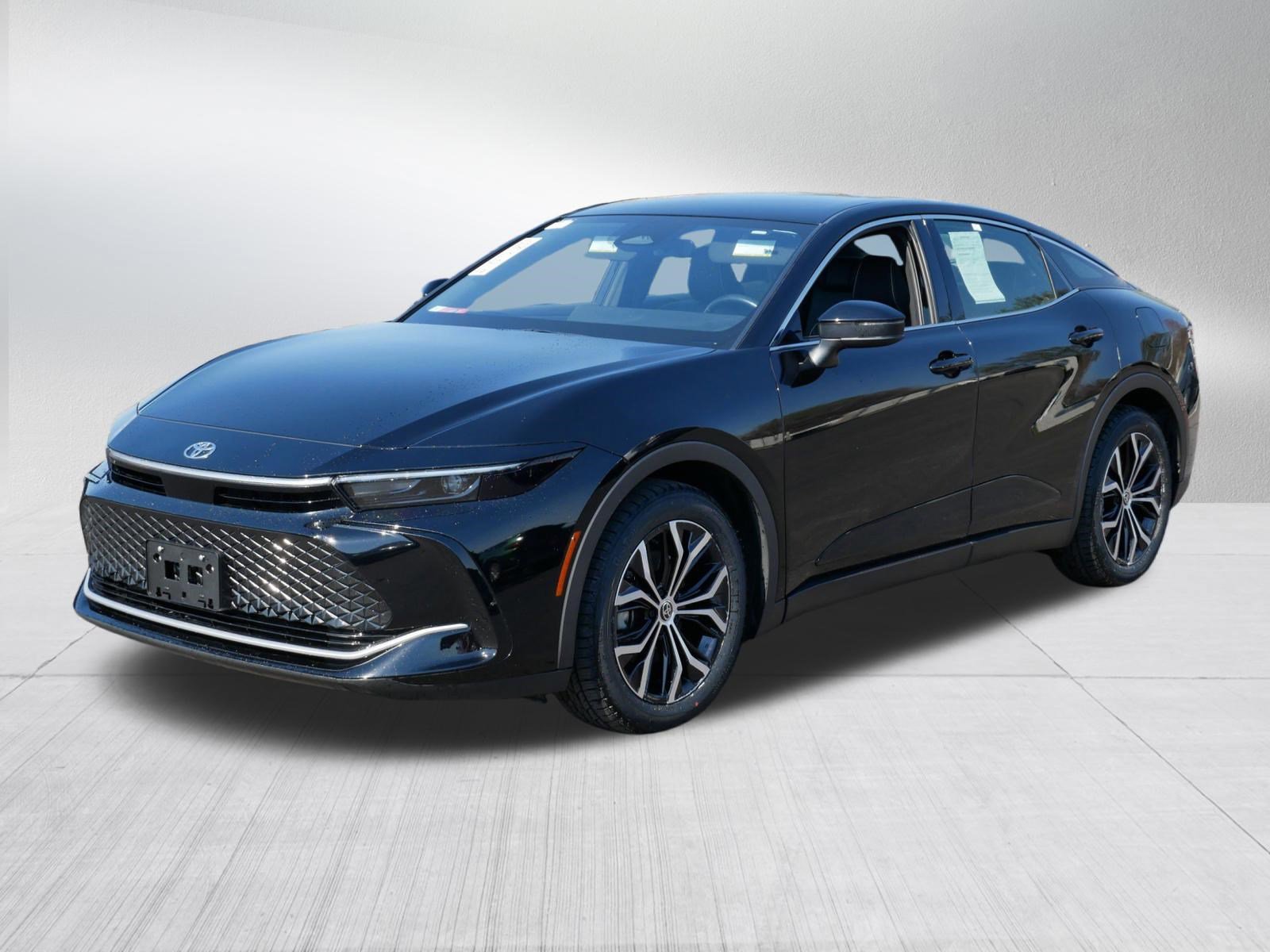 Certified 2025 Toyota Crown AWD/4WD image 3