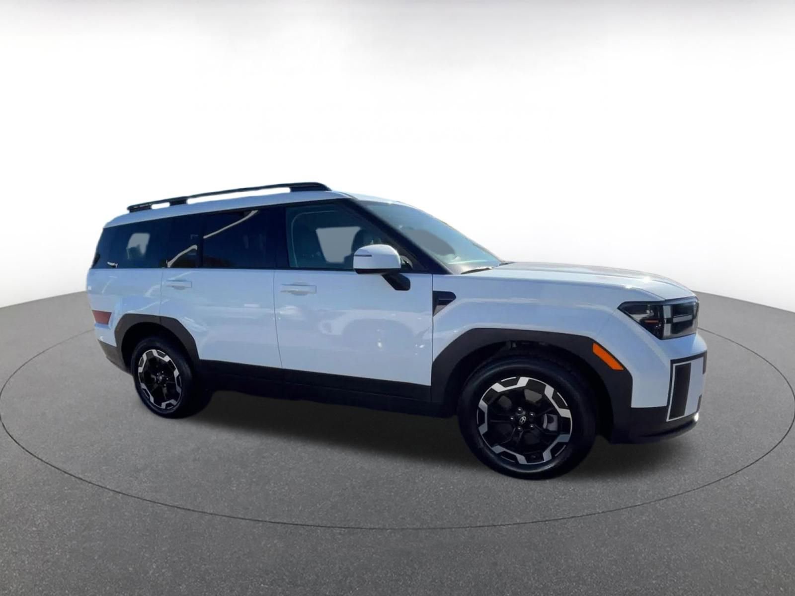 Used 2025 Hyundai Santa Fe SEL image 2