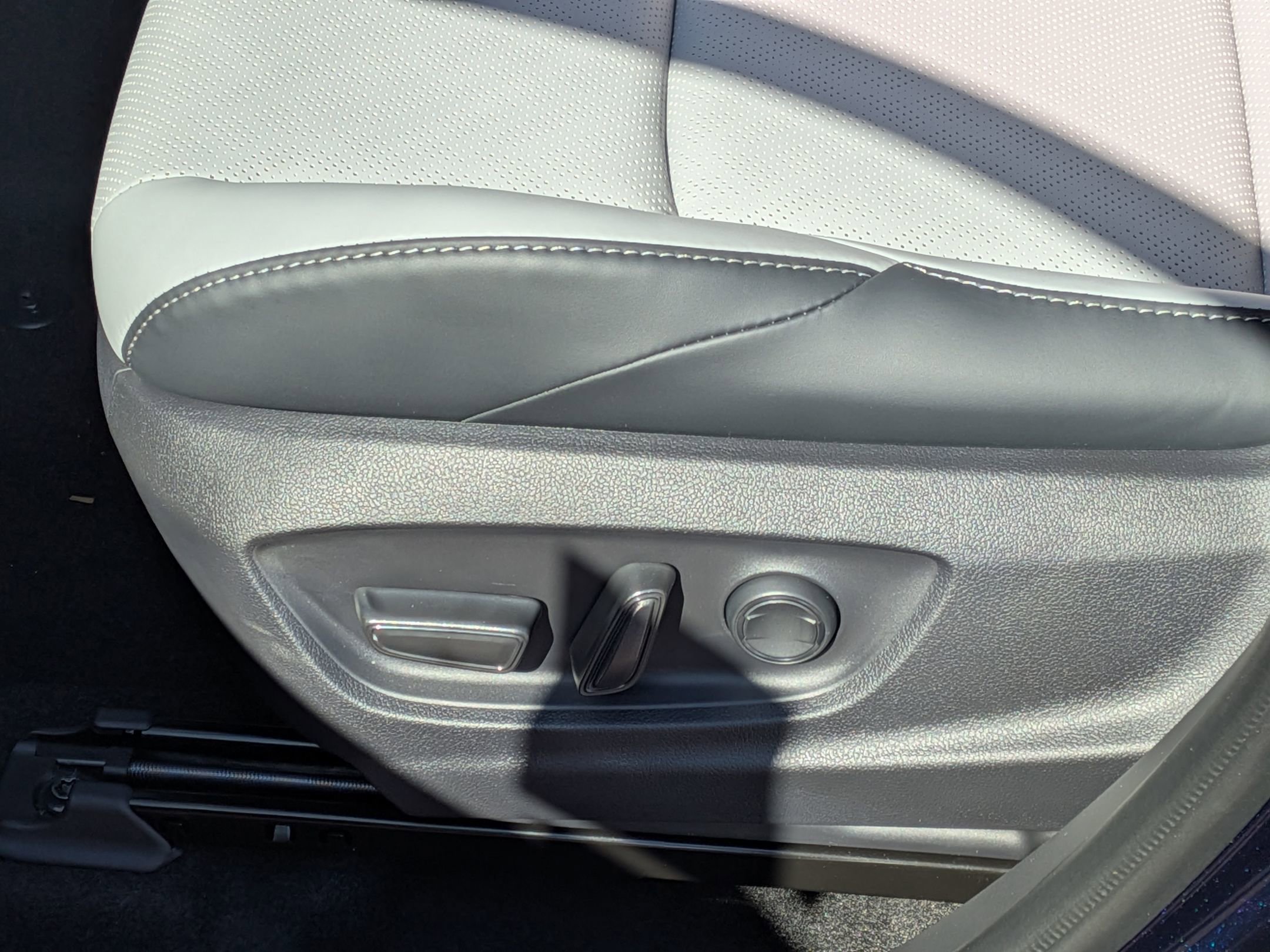 New 2026 Subaru Solterra image 17