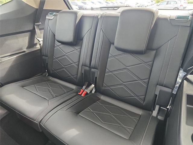 New 2026 Volkswagen Atlas SE image 9