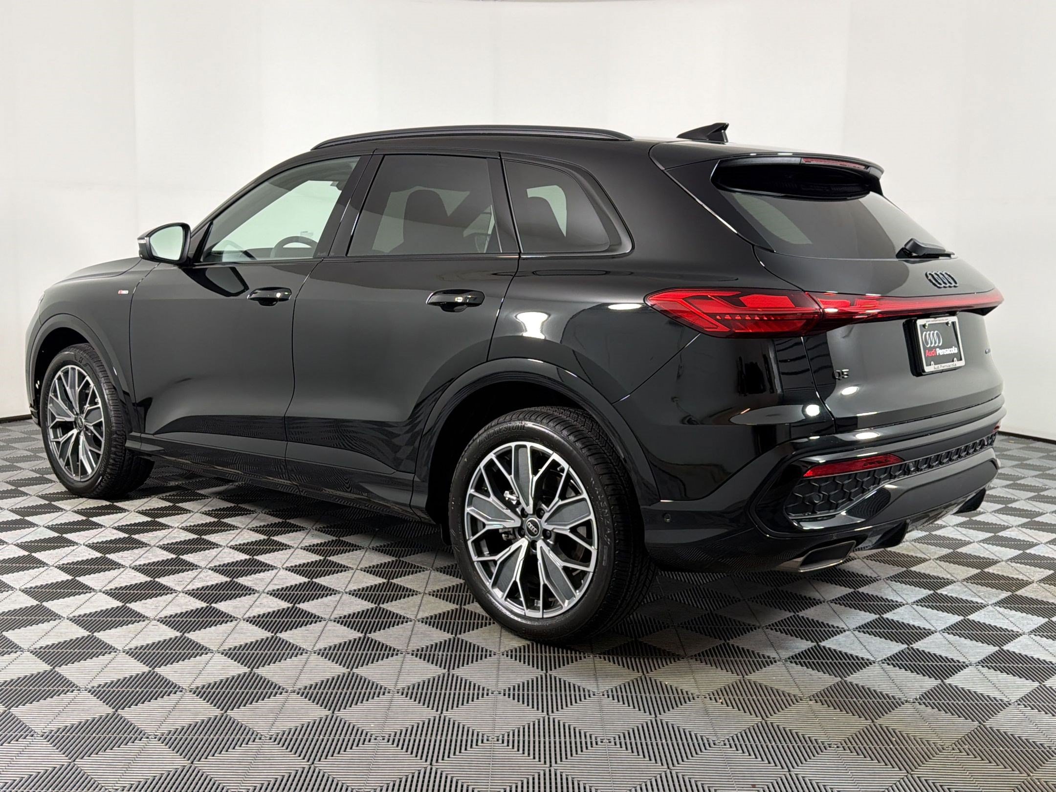 New 2026 Audi Q5 Prestige AWD/4WD image 2