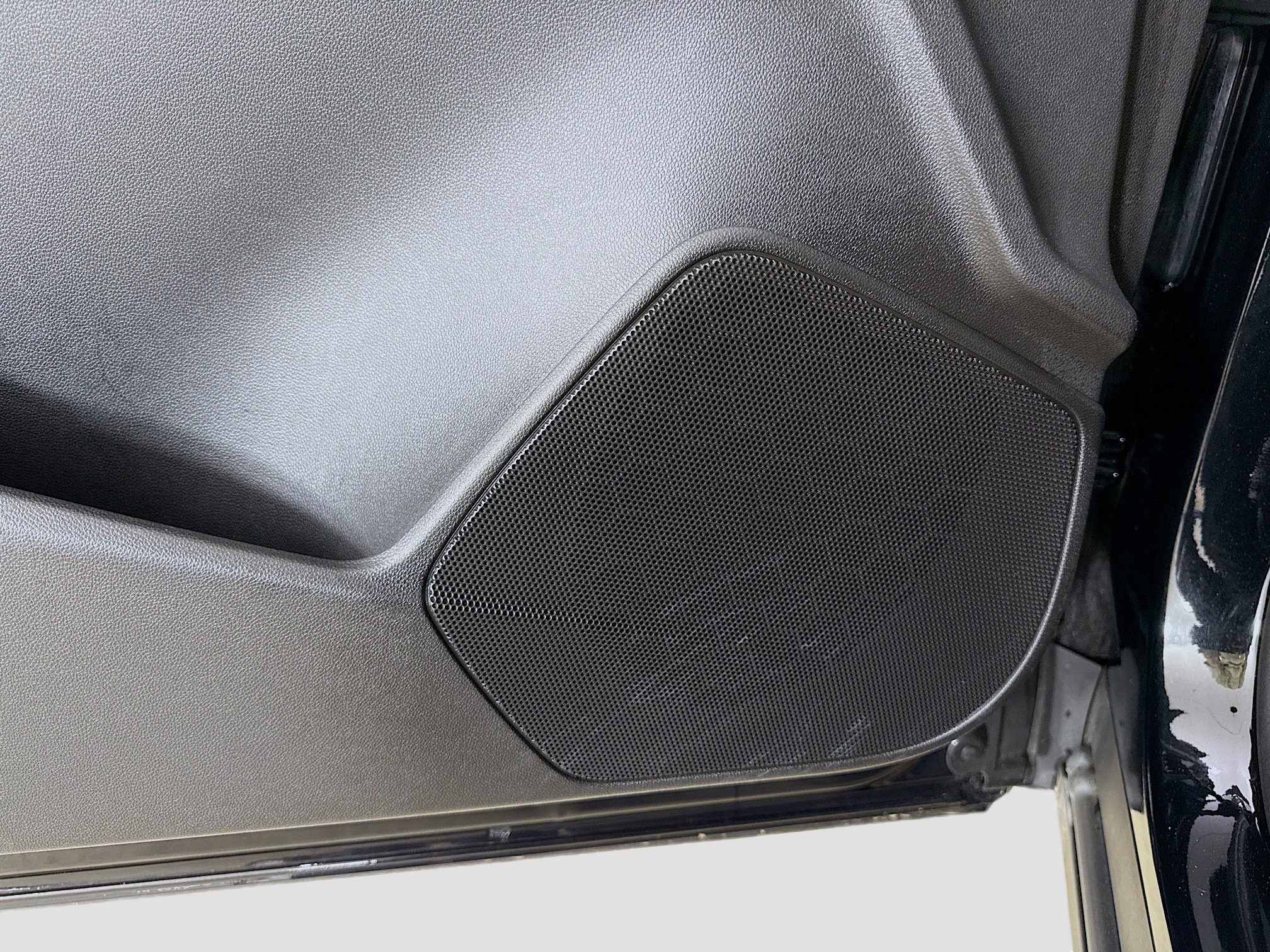 Used 2024 Cadillac XT4 Luxury w/ Cold Weather Package image 19