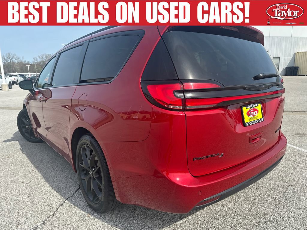 Used 2025 Chrysler Pacifica Limited FWD image 5