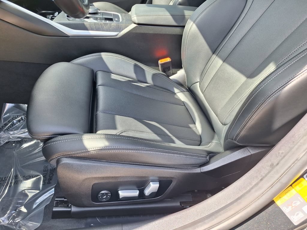 Used 2023 BMW 330e w/ M Sport Package RWD image 32