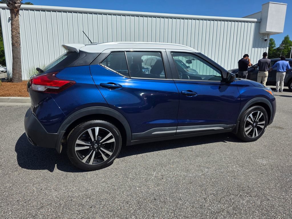 Used 2019 Nissan Kicks SR w/ SR Premium Package FWD image 33
