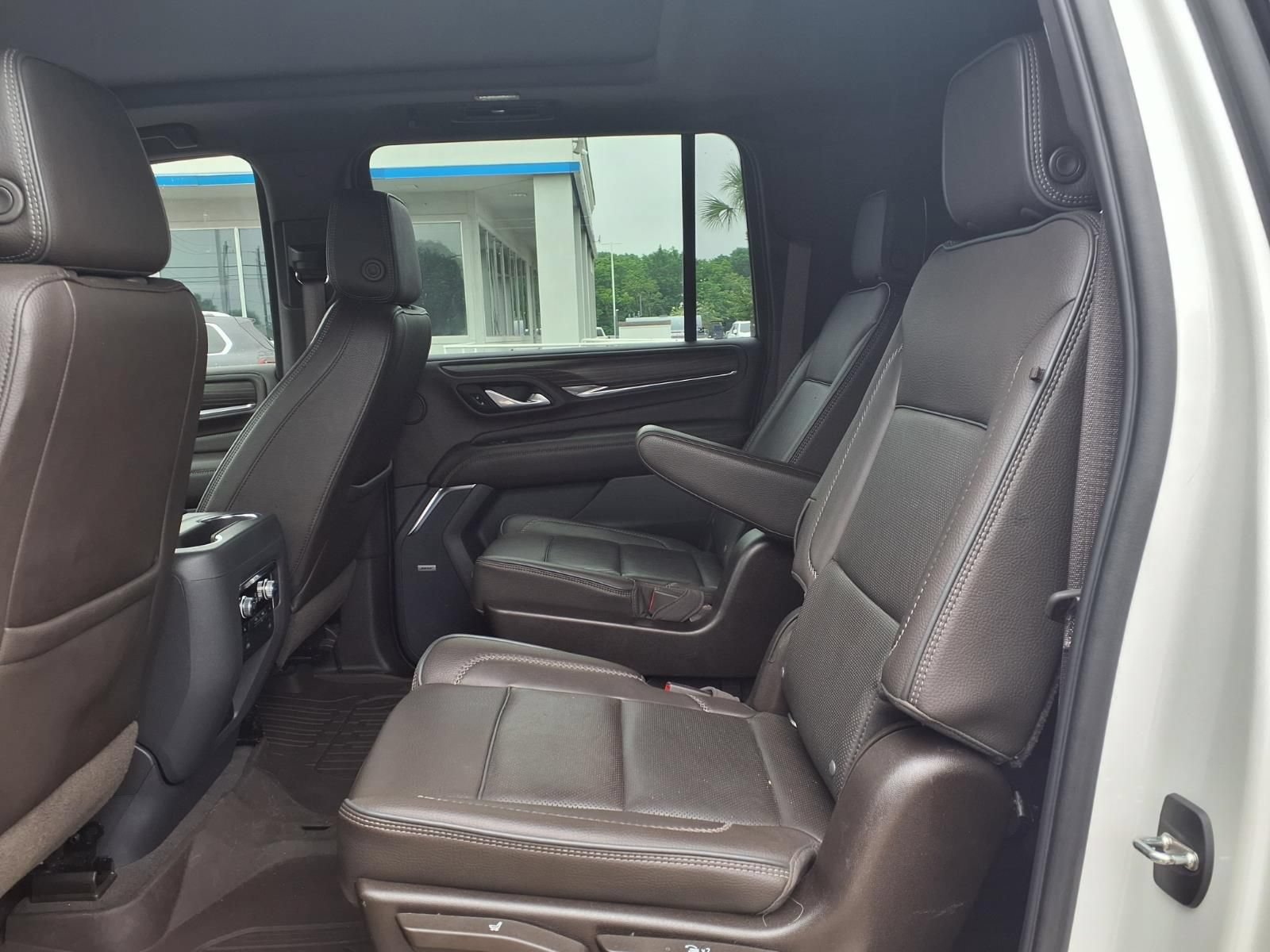 Used 2021 GMC Yukon XL Denali AWD/4WD image 18