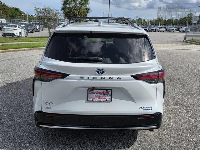 Used 2024 Toyota Sienna Platinum AWD/4WD image 3