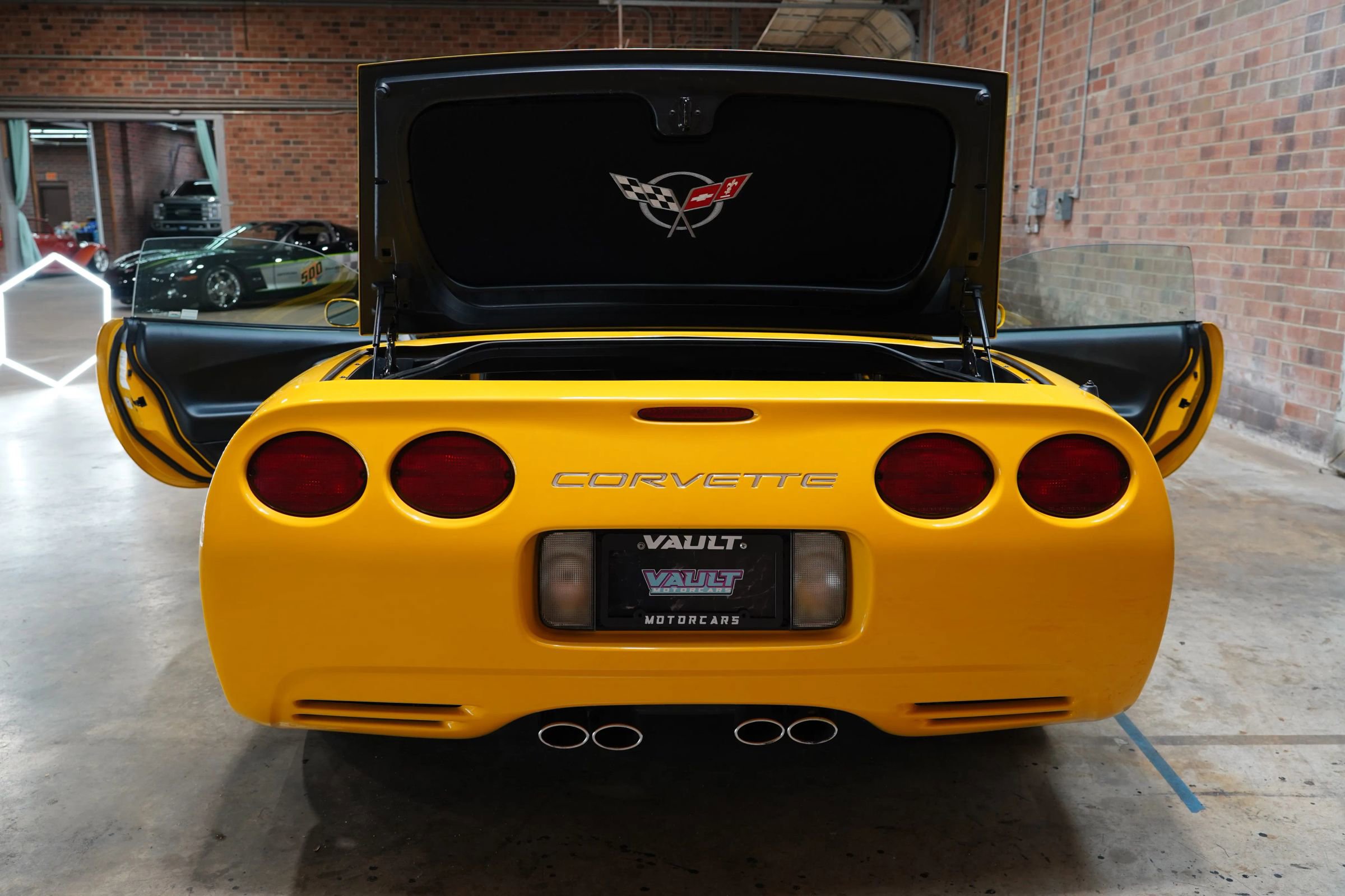 Used 2002 Chevrolet Corvette Coupe w/ Preferred Equipment Group2 RWD image 34