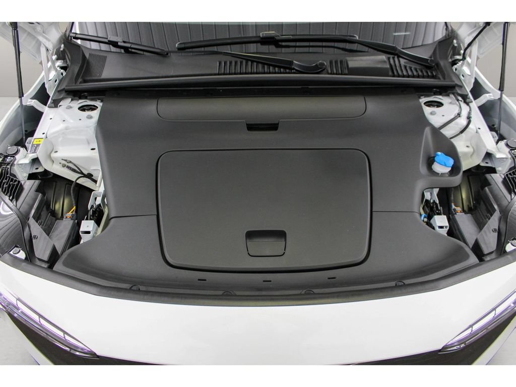 New 2026 Volvo EX30 Cross Country Ultra w/ Protection Package Premier AWD/4WD image 12