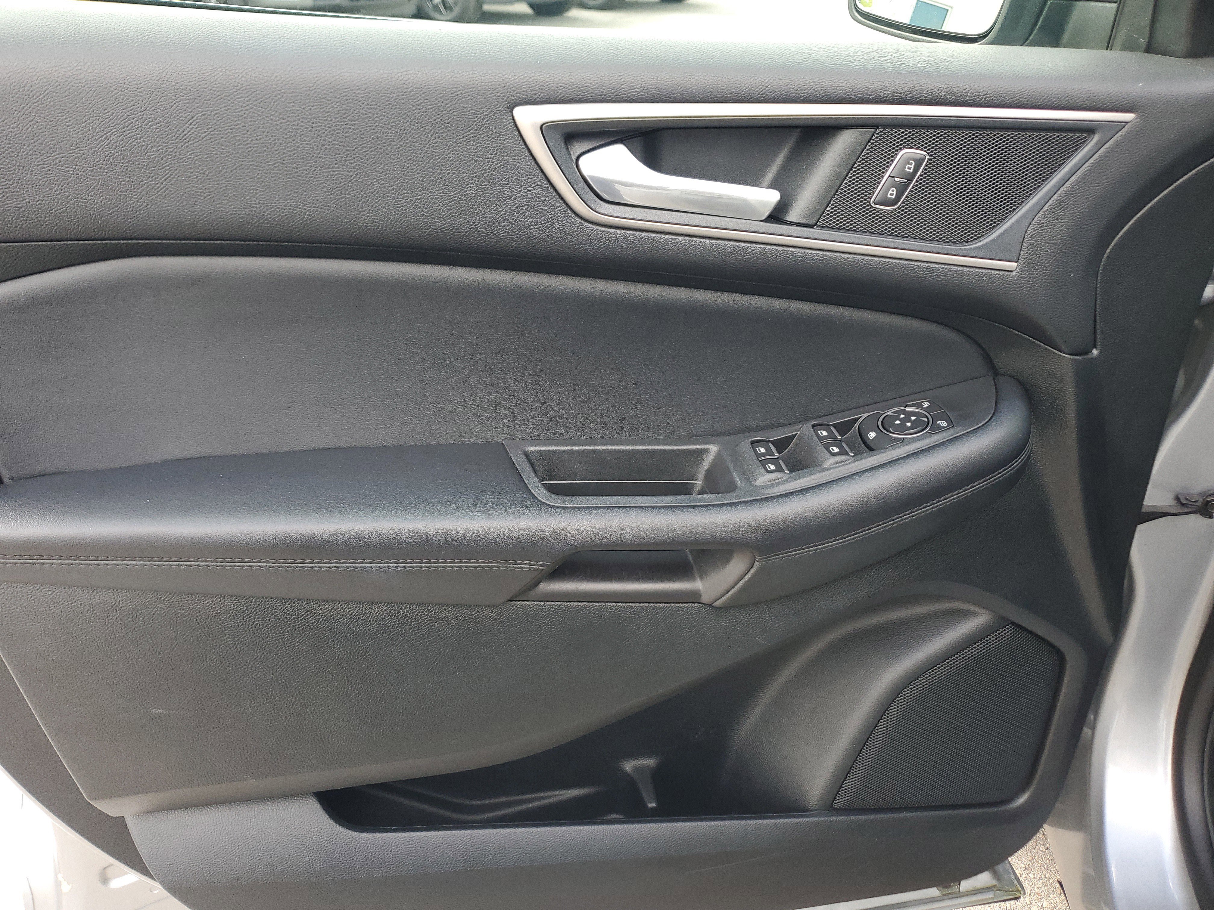 Used 2022 Ford Edge SEL image 26