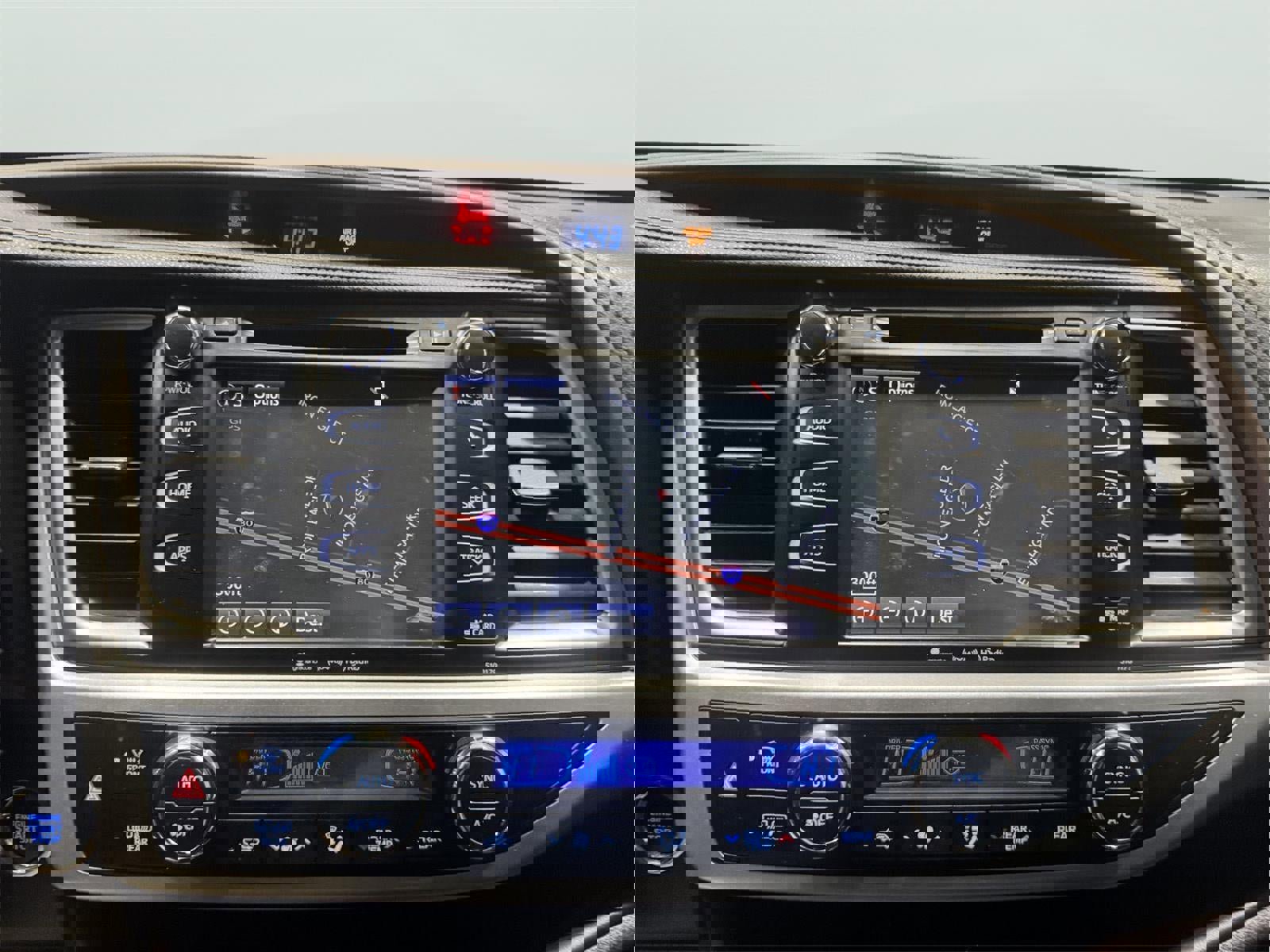 Used 2018 Toyota Highlander XLE image 16