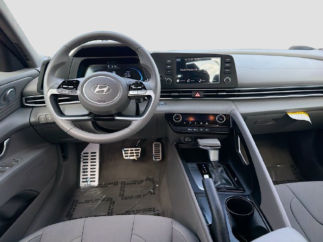 Certified 2026 Hyundai Elantra Sport FWD image 22