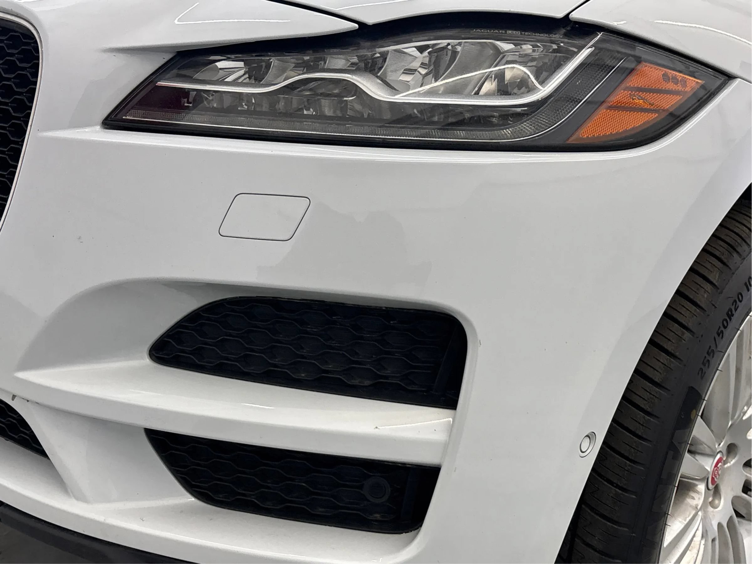 Used 2019 Jaguar F-PACE Portfolio AWD/4WD image 28