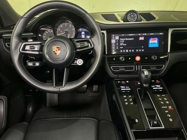 Certified 2026 Porsche Macan AWD/4WD image 27