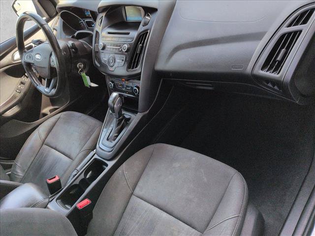 Used 2015 Ford Focus SE w/ SE Sport Package FWD image 26