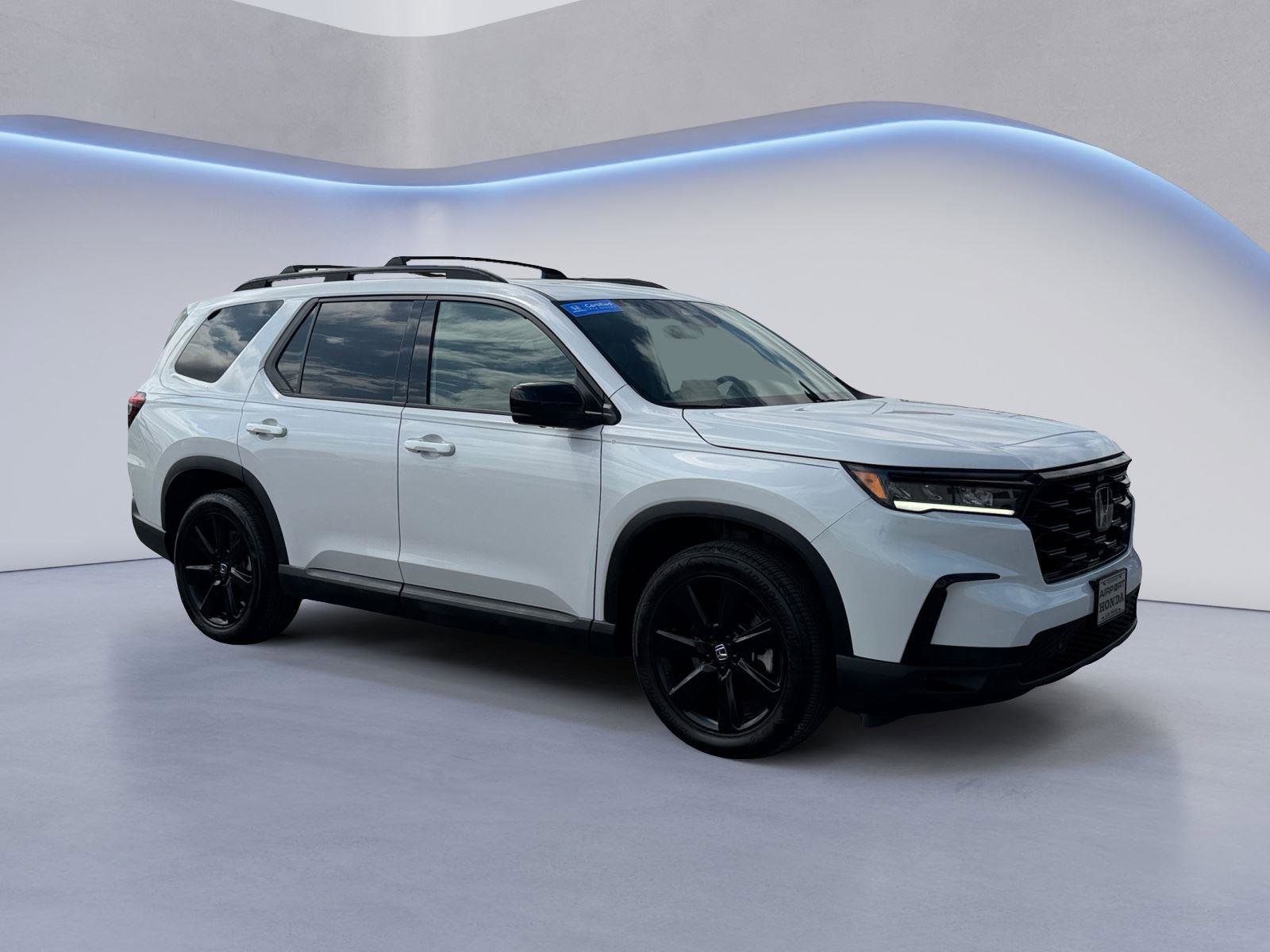 Certified 2025 Honda Pilot Black Edition image 1