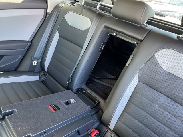 Used 2022 Volkswagen Taos SEL image 30