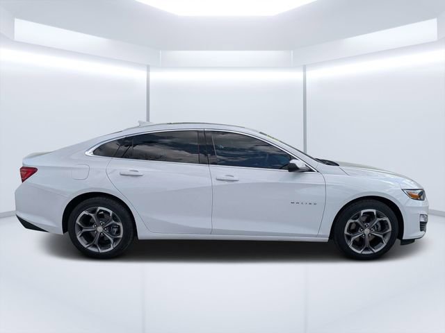 Used 2024 Chevrolet Malibu LT image 2