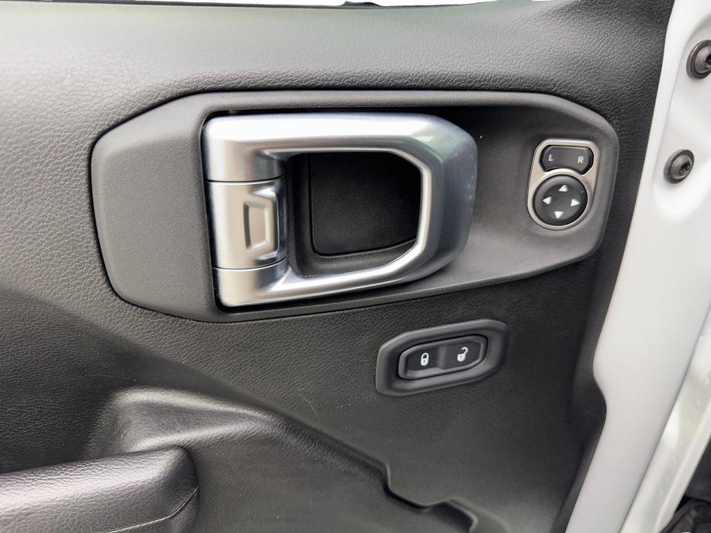 Used 2023 Jeep Gladiator Mojave w/ LED Lighting Group AWD/4WD image 33