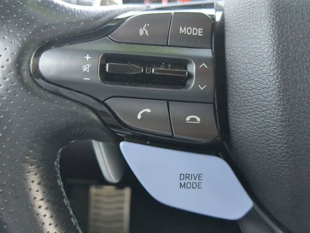 Used 2022 Hyundai Veloster N Base image 28