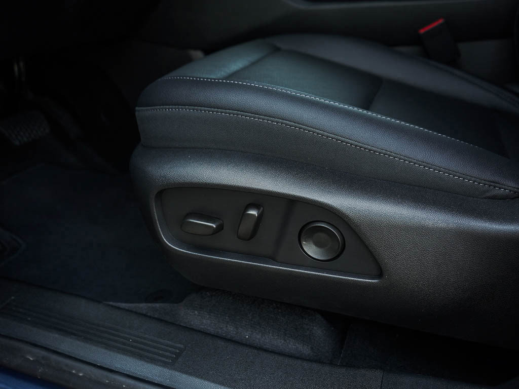 New 2026 Chevrolet Equinox LT w/ Convenience Package II image 20