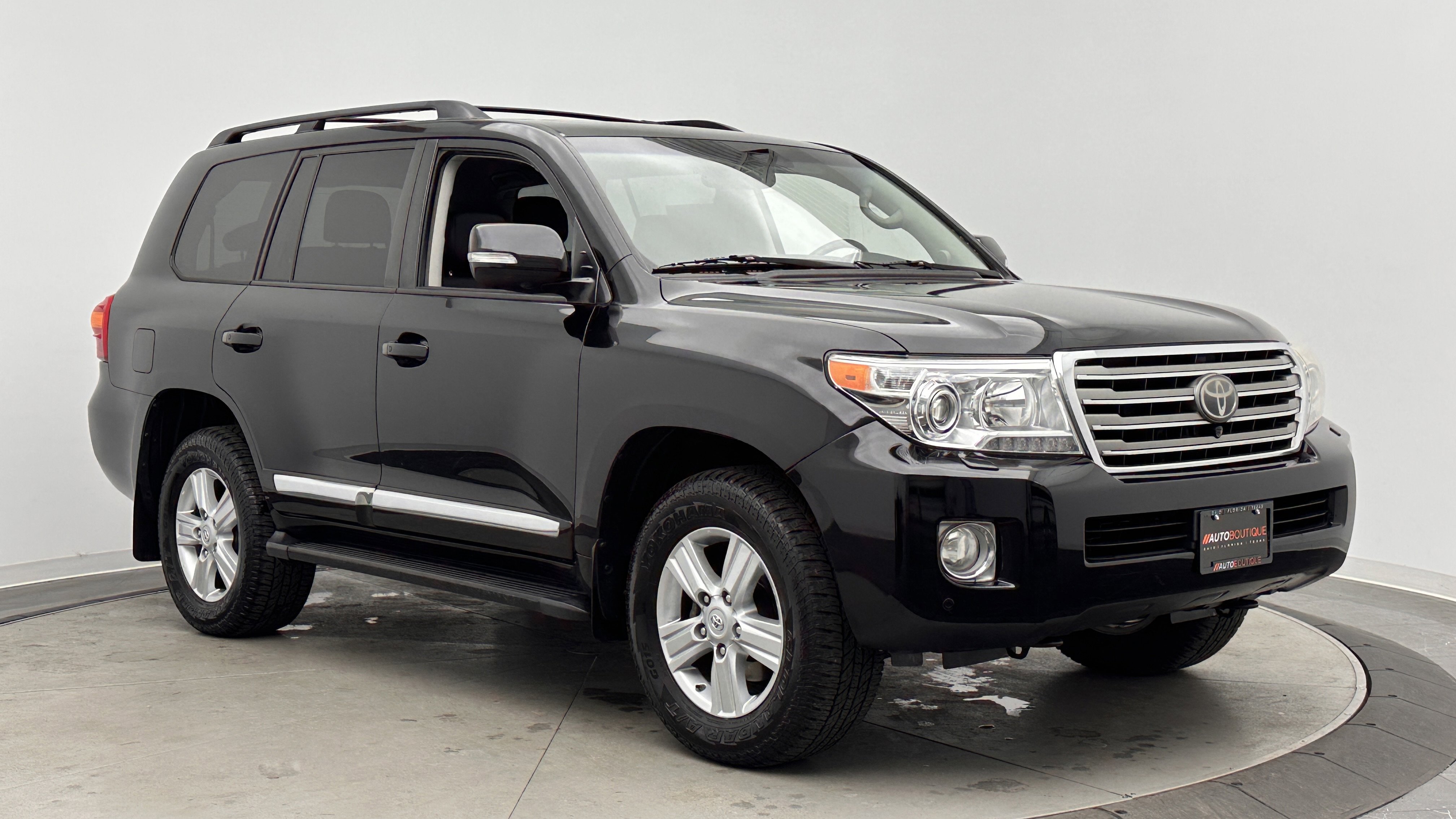 Used 2014 Toyota Land Cruiser AWD/4WD image 3