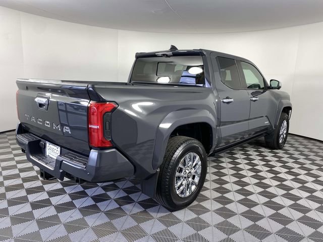 Used 2025 Toyota Tacoma Limited AWD/4WD image 9