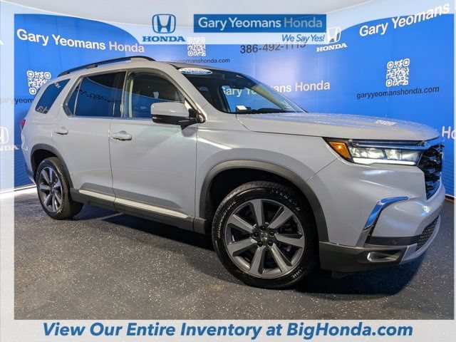Certified 2025 Honda Pilot Touring image 2