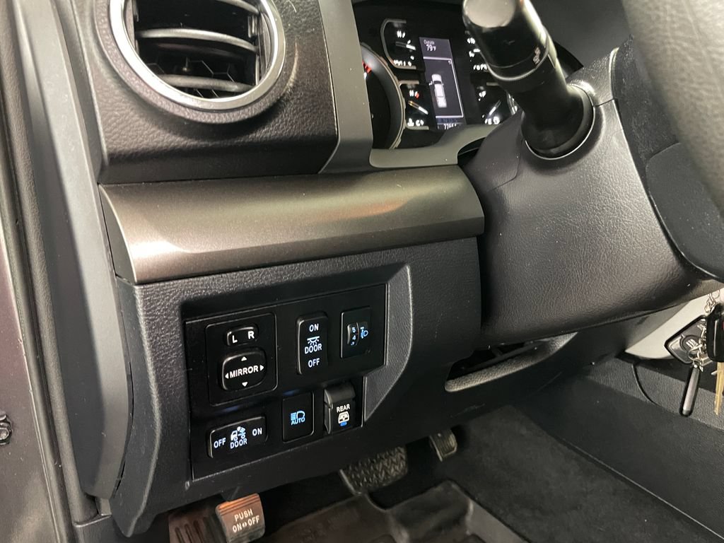 Used 2019 Toyota Tundra SR5 w/ SR5 Upgrade Package AWD/4WD image 23