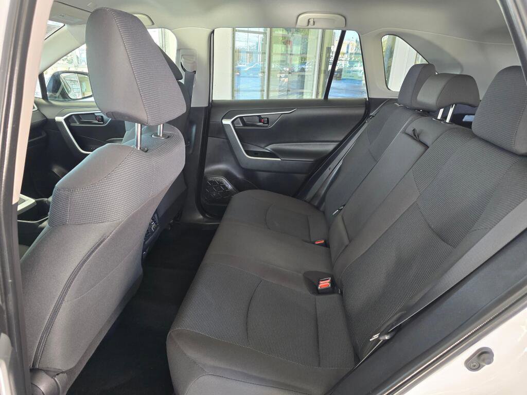 Used 2025 Toyota RAV4 LE image 37