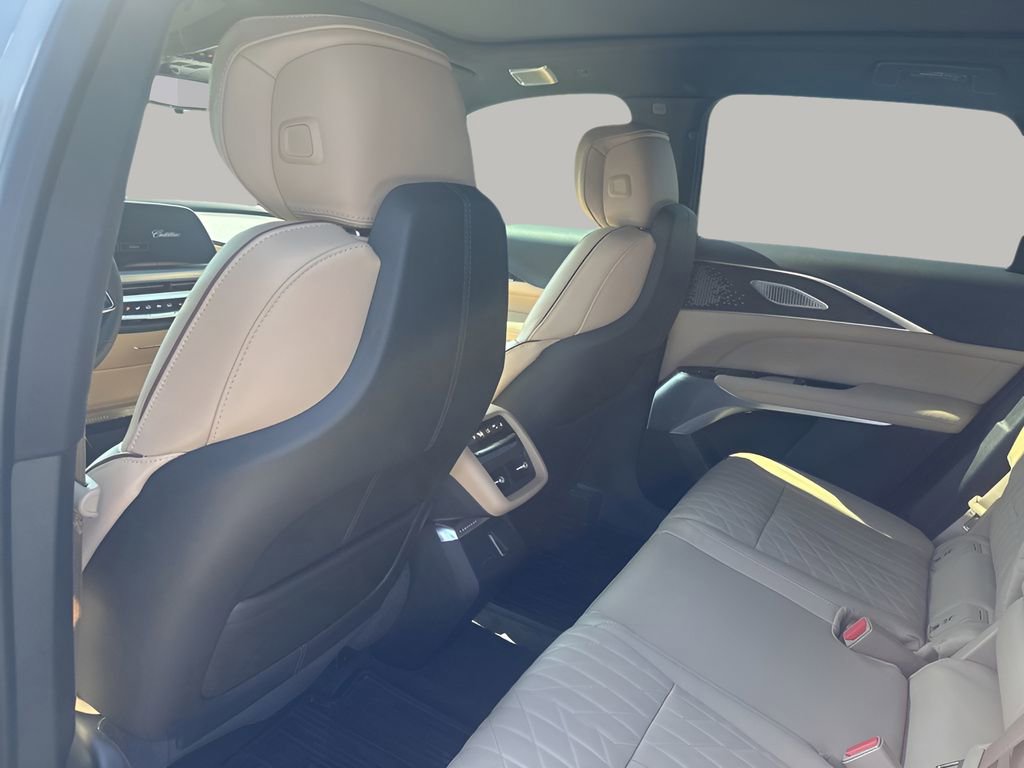 New 2026 Cadillac Lyriq Signature Luxury w/ Nappa Leather Package image 16