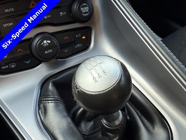 Used 2023 Dodge Challenger R/T w/ T/A Package image 4