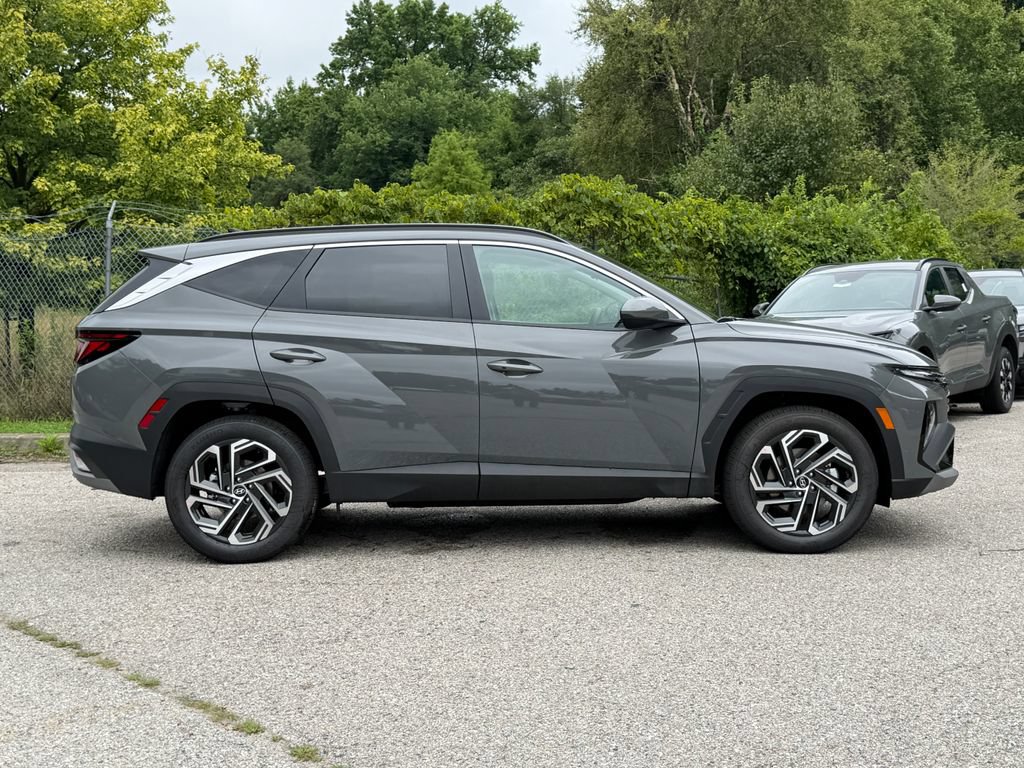 New 2026 Hyundai Tucson SEL Plus FWD image 2