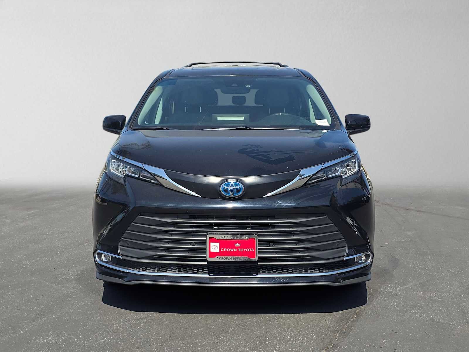 Used 2023 Toyota Sienna XLE FWD image 8