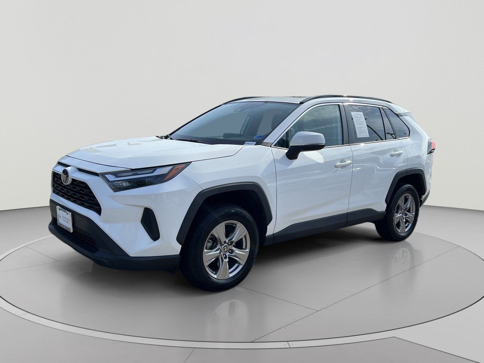 Used 2022 Toyota RAV4 XLE w/ Convenience Package
