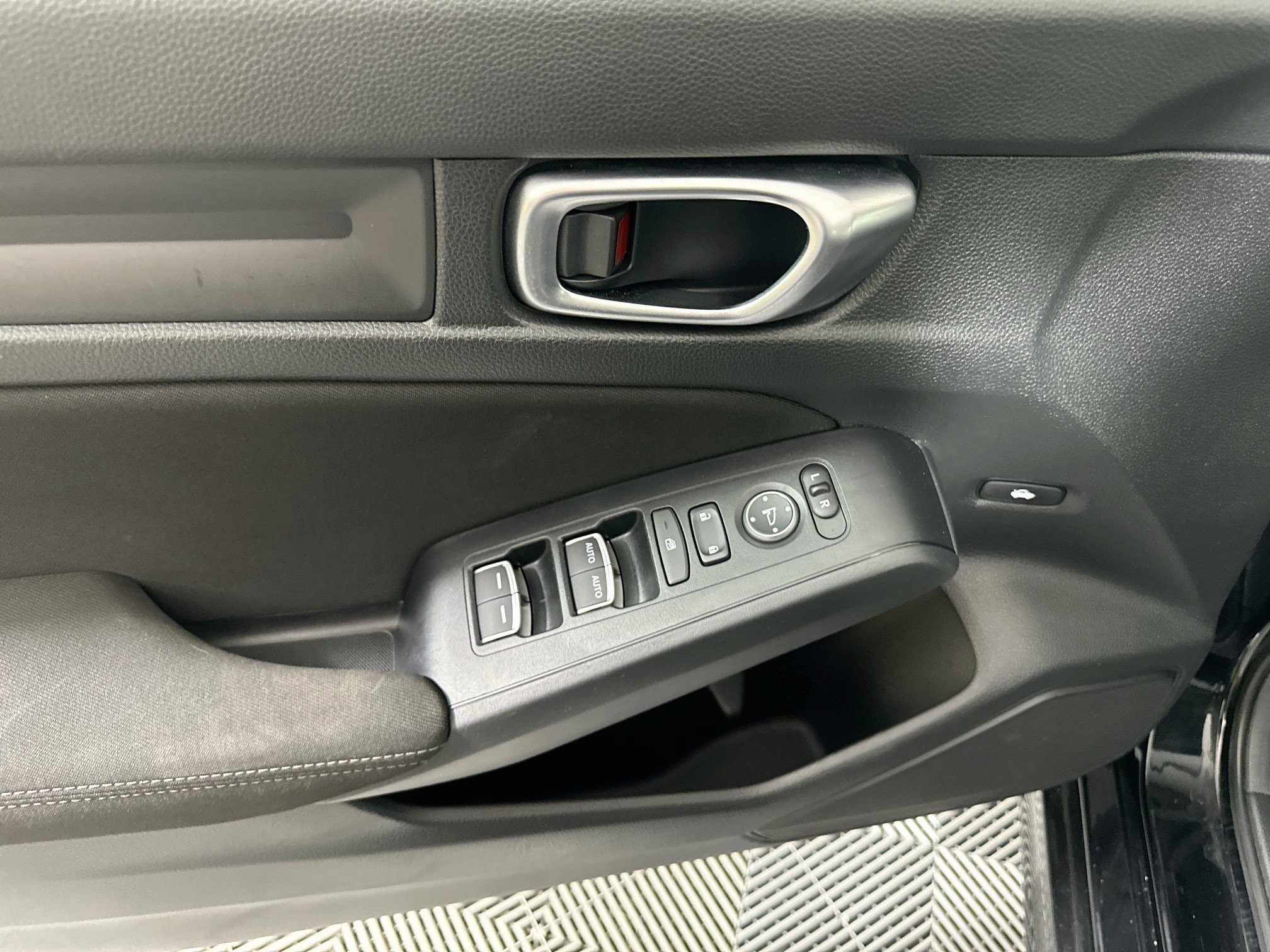 Used 2025 Honda Civic LX image 15