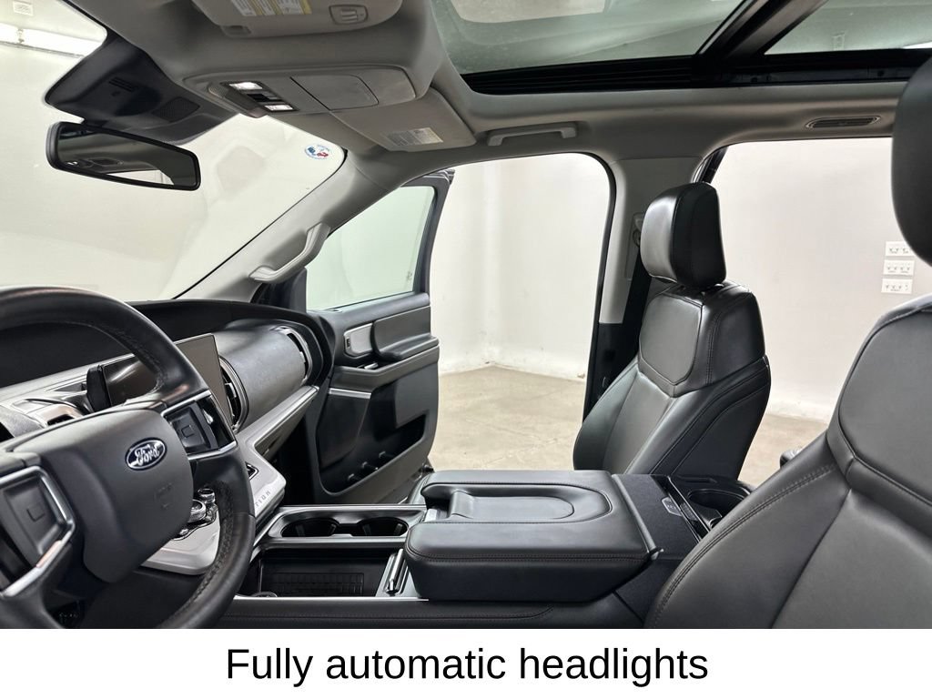 Used 2025 Ford Expedition Active AWD/4WD image 41
