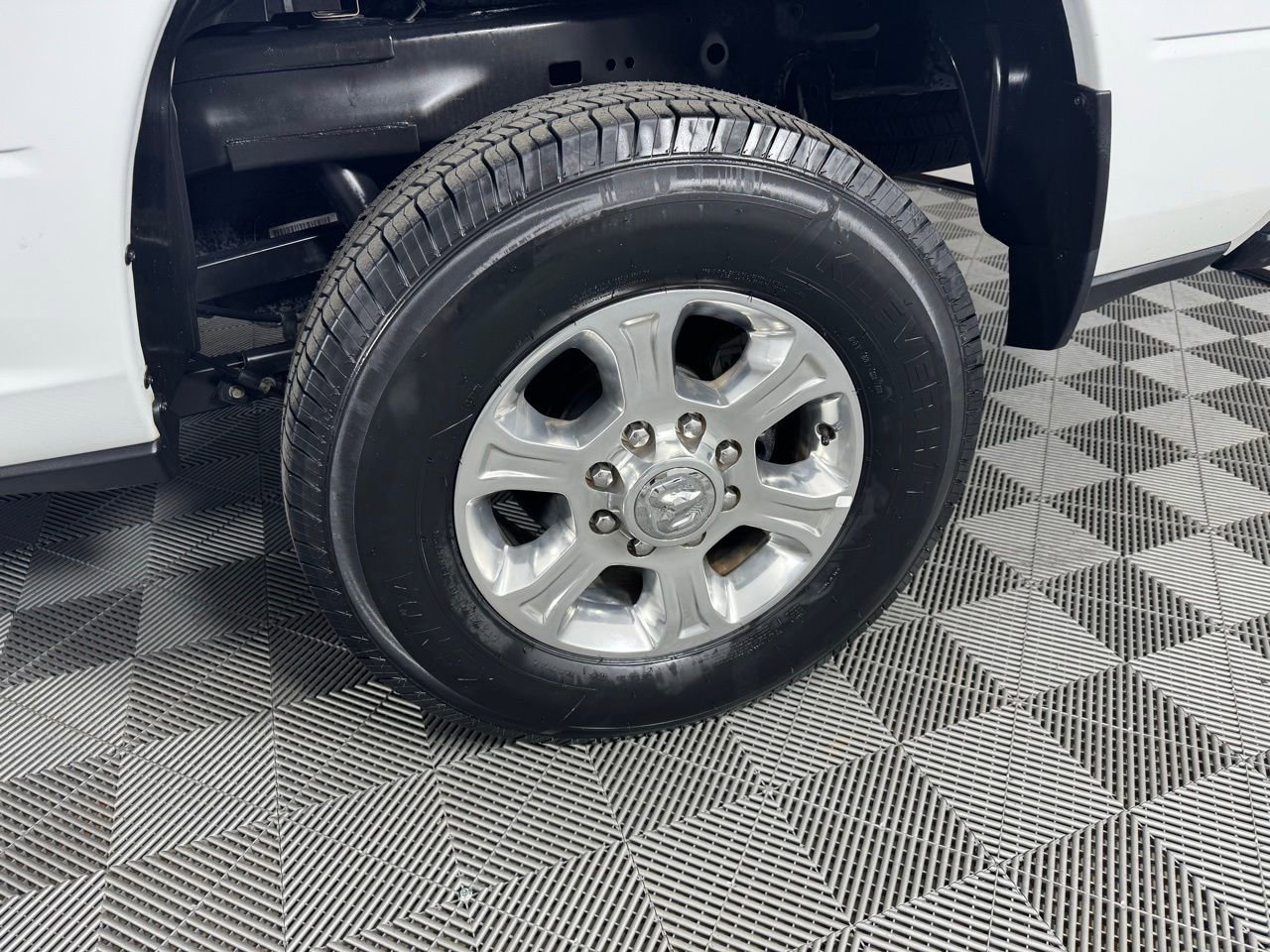 Used 2024 RAM 2500 Big Horn image 32