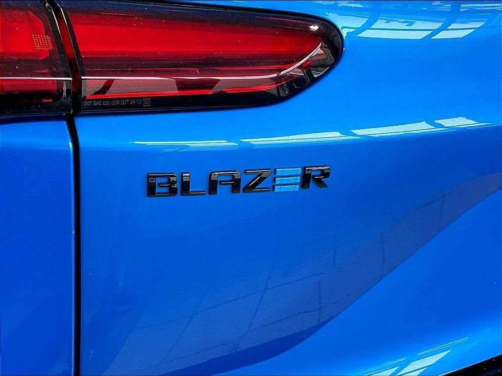 Used 2024 Chevrolet Blazer EV RS AWD/4WD image 28