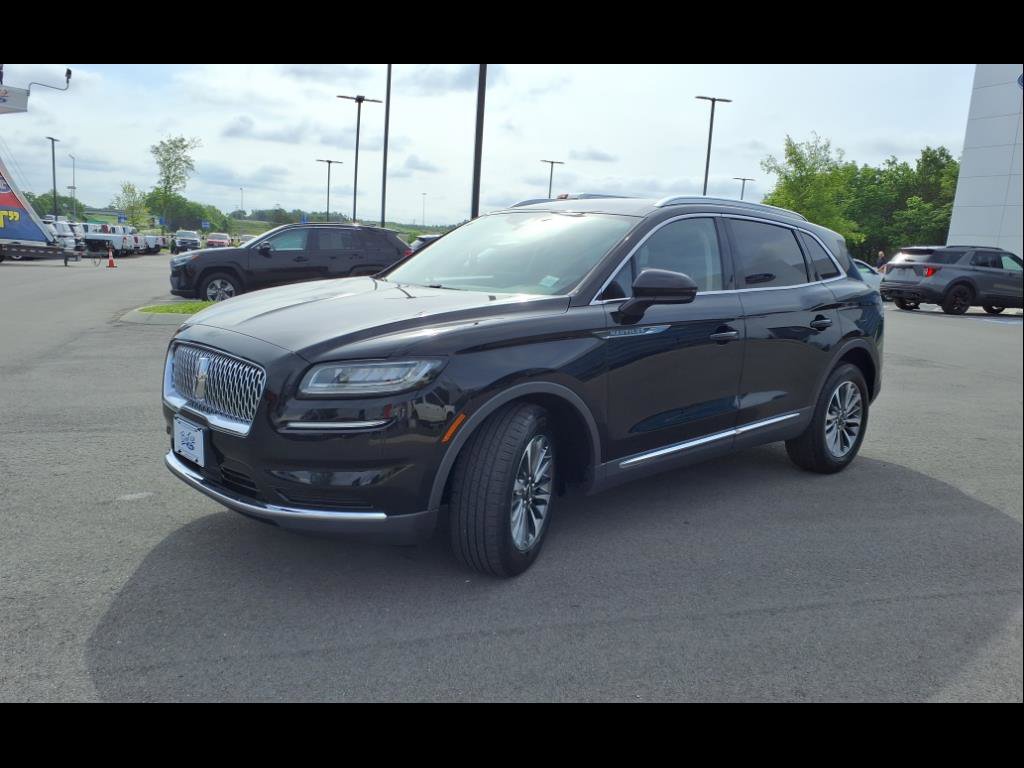 Used 2022 Lincoln Nautilus AWD w/ Premium Package image 7