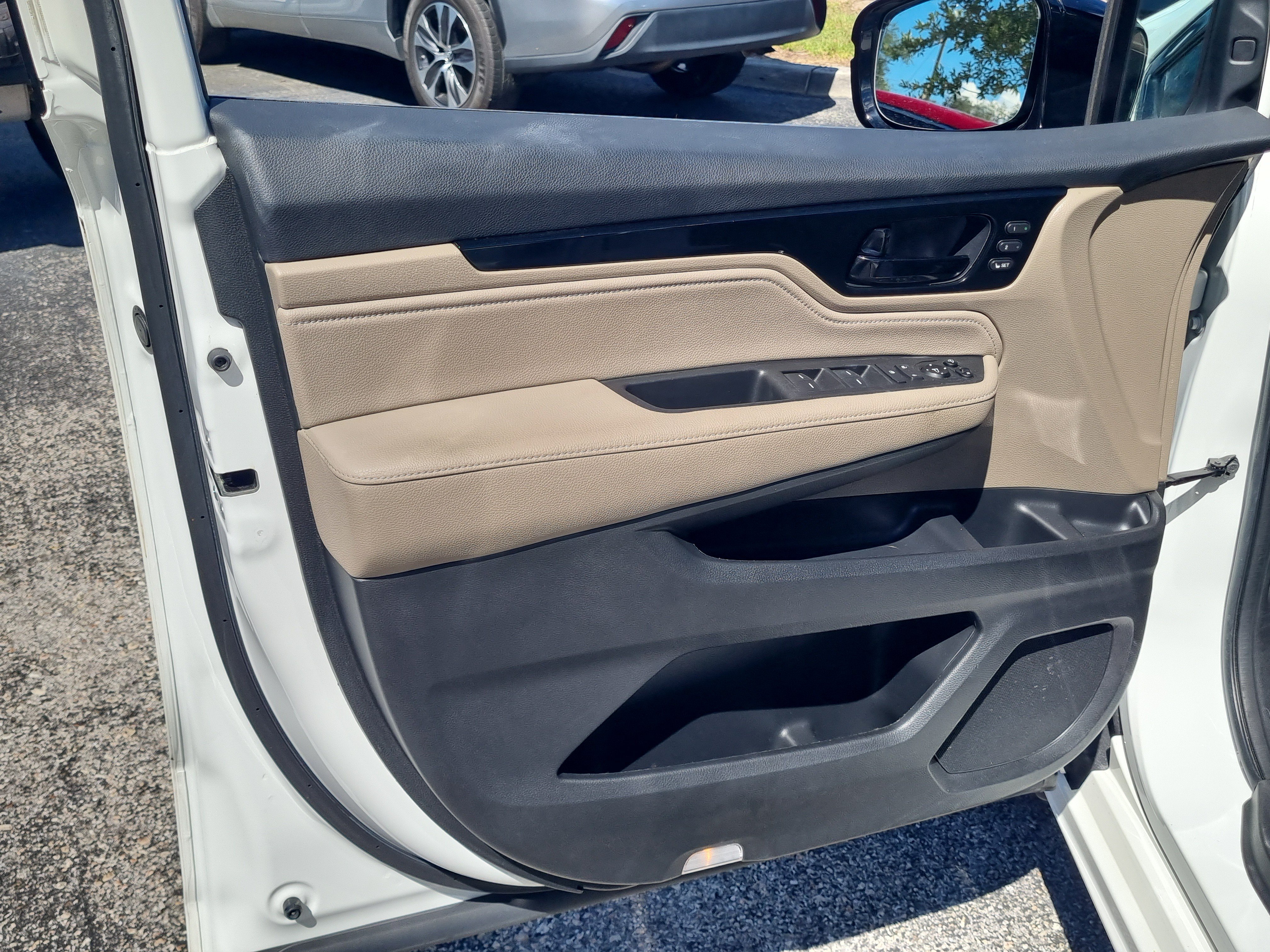 Used 2022 Honda Odyssey Elite image 24