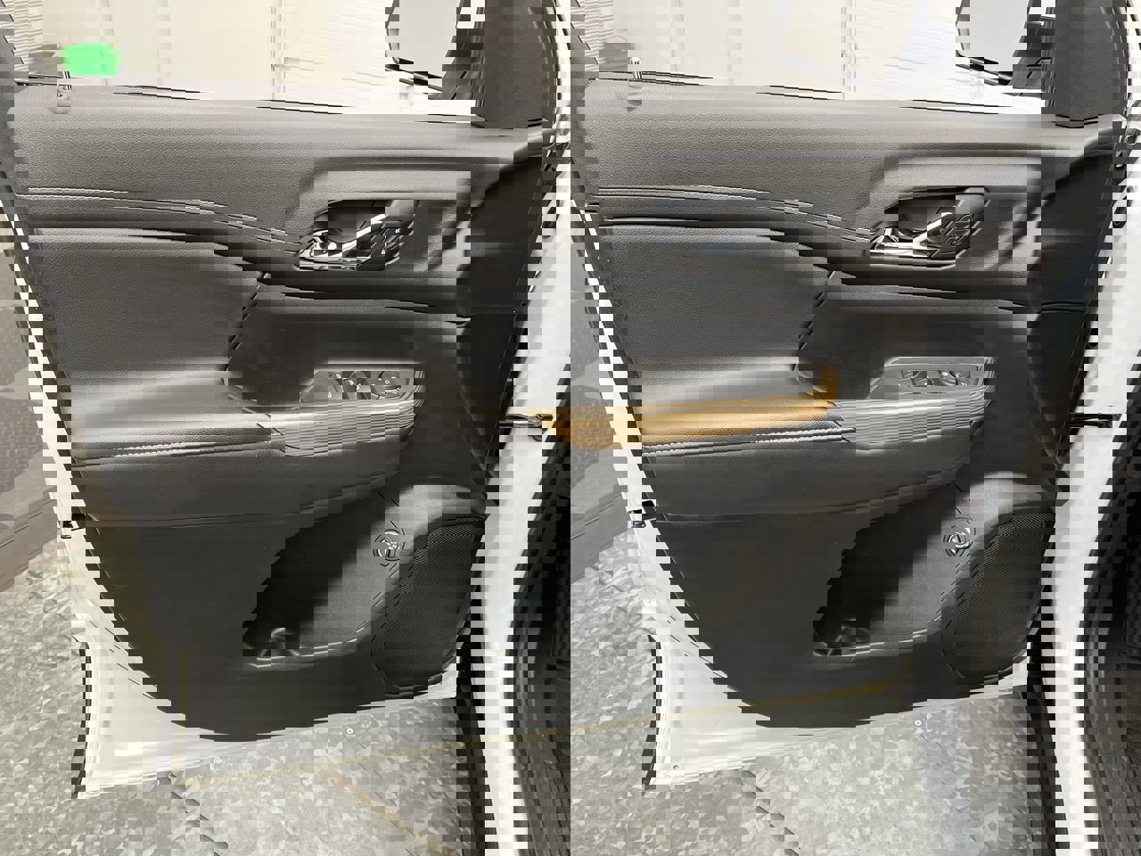 Certified 2021 GMC Acadia SLE w/ Driver Convenience Package image 7