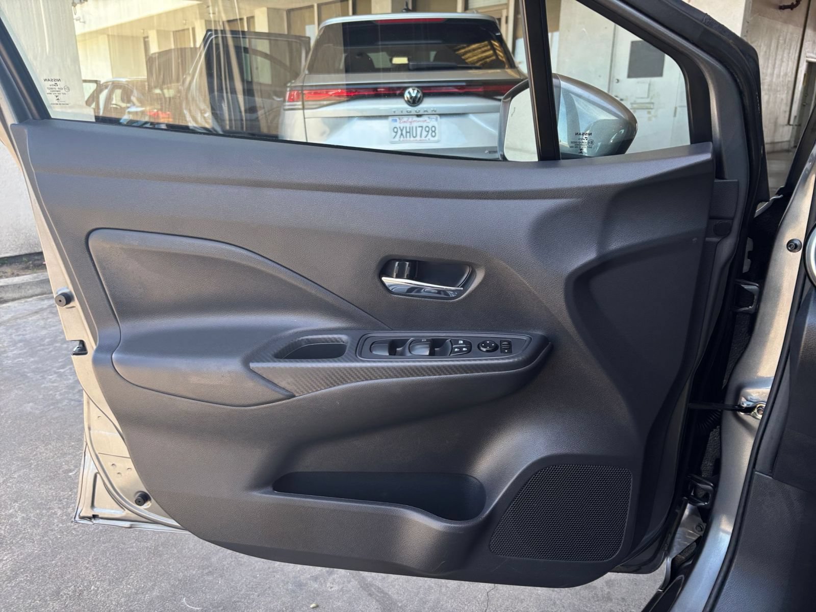Used 2025 Nissan Versa SV FWD image 18